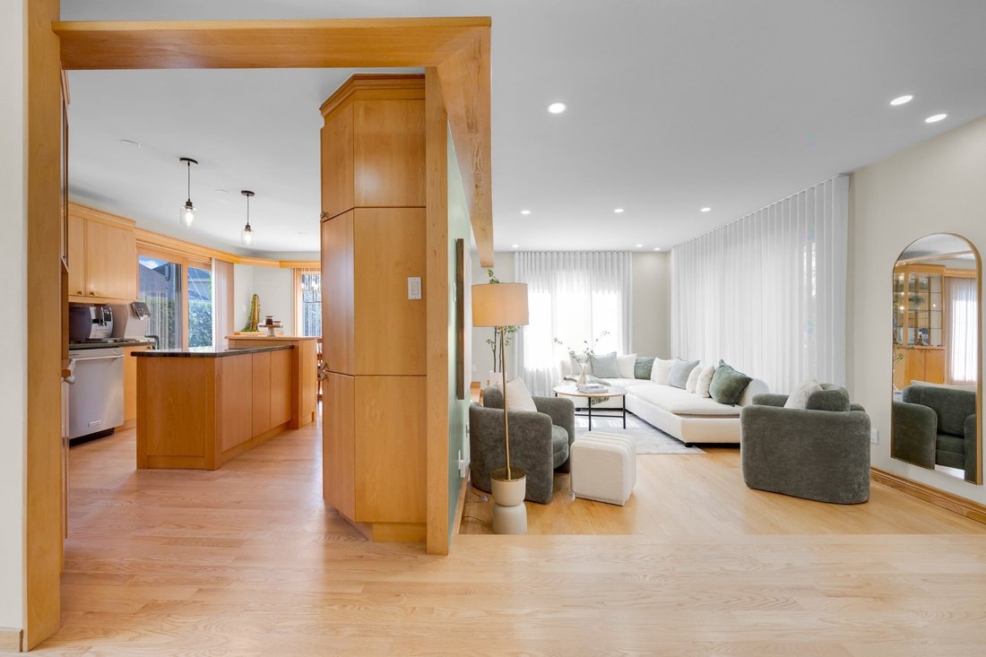 House in Brossard, Quebec, Canada 5 - 18242366