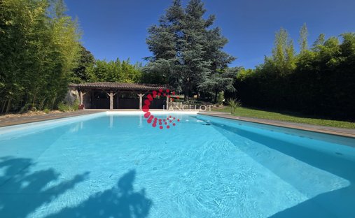 House in Sainte-Foy-lès-Lyon, Auvergne-Rhône-Alpes, France 1