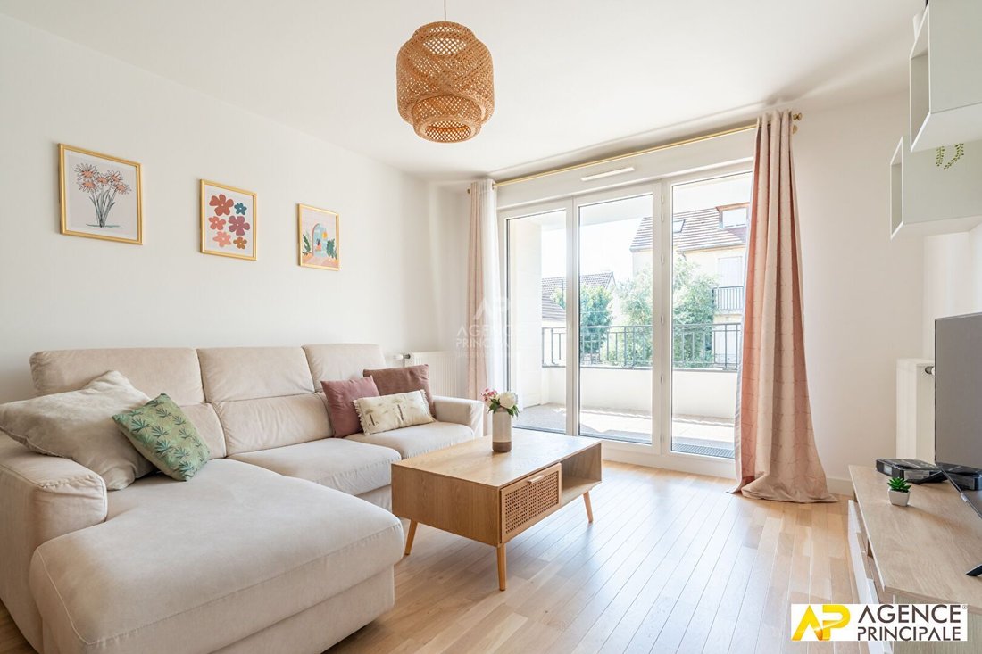 Apartment in Napoleon, Maisons-Laffitte, France 1 - 18242609