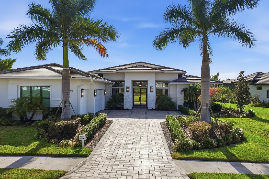 Bradenton, Florida, United States 1 - 18238742