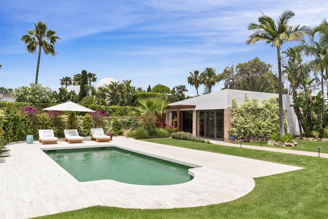 Villa in Estepona, Andalusia, Spain 2 - 18239041