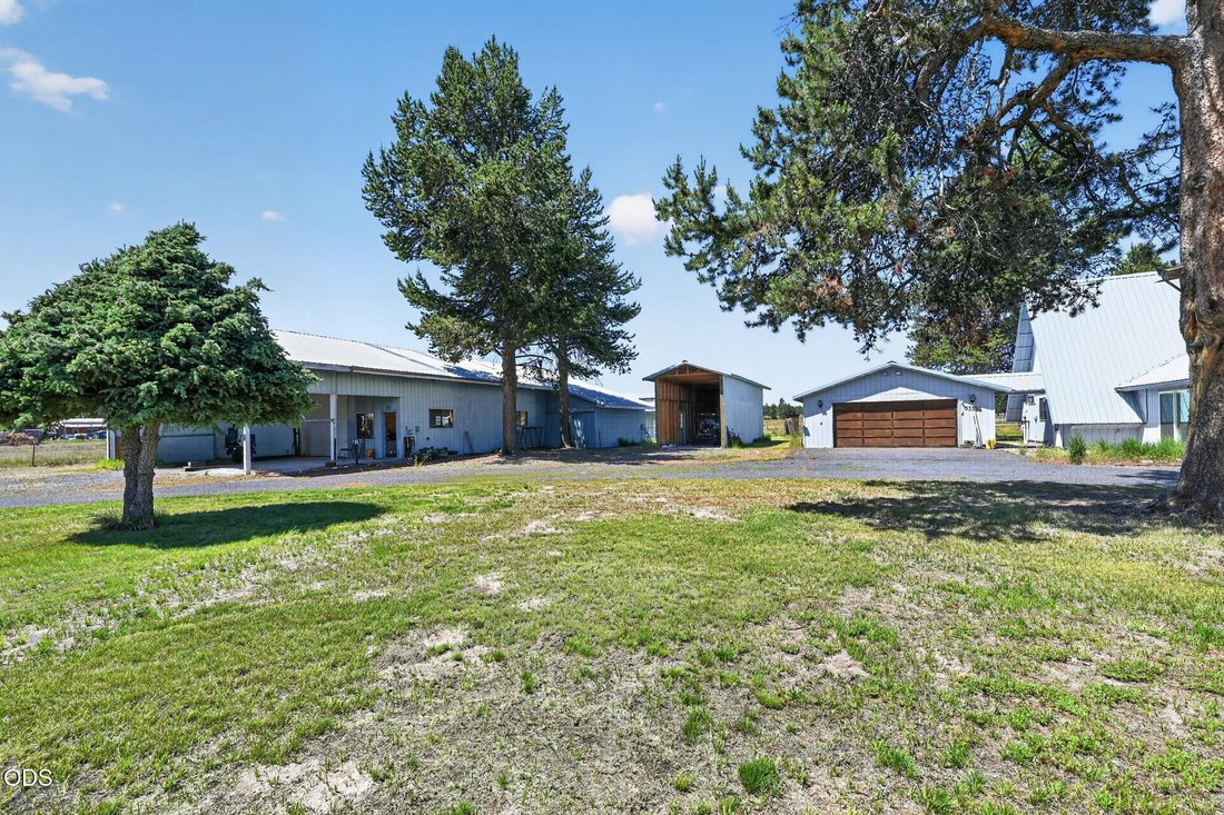House in La Pine, Oregon, United States 2 - 18241739
