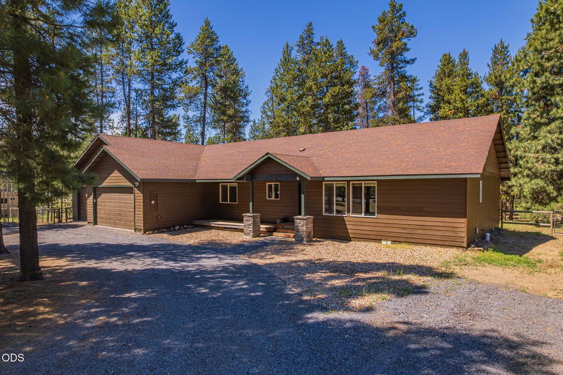 House in La Pine, Oregon, United States 2 - 18241736