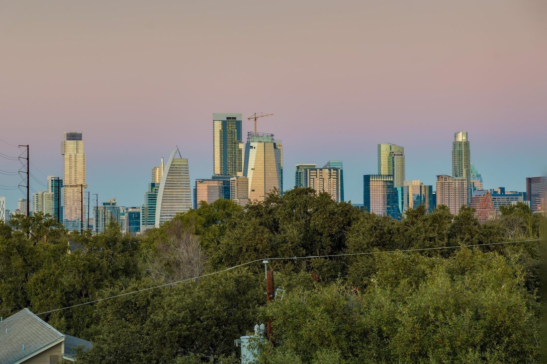 Condo in Austin, Texas, United States 4 - 18244066