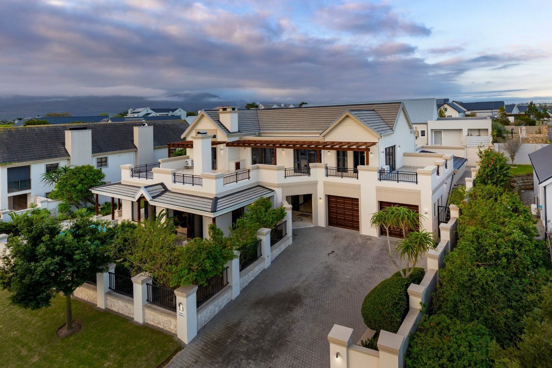 House in Kingswood Golf Estate, Western Cape, South Africa 2 - 18244071