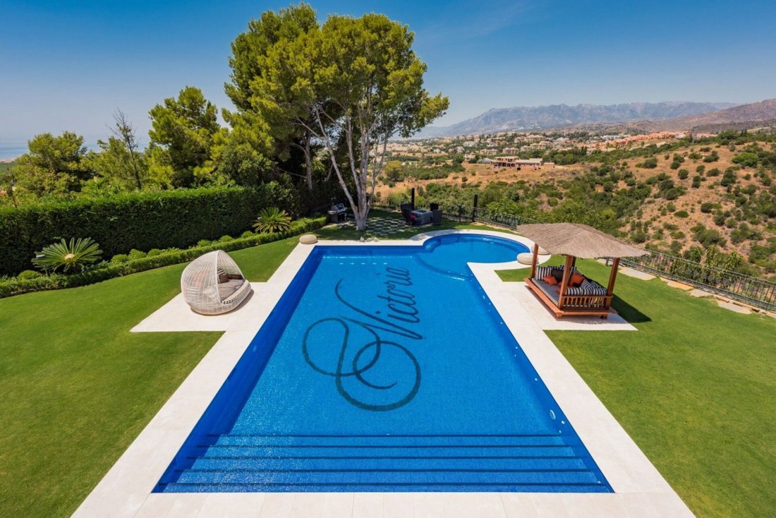 Villa in Elviria-Cabopino, Marbella, Spain 5 - 18238482