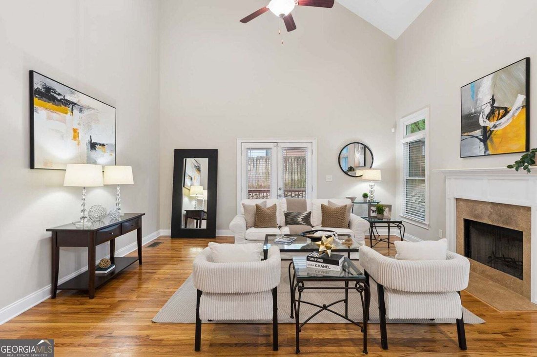 Avondale Estates, Georgia, United States 1 - 18237166