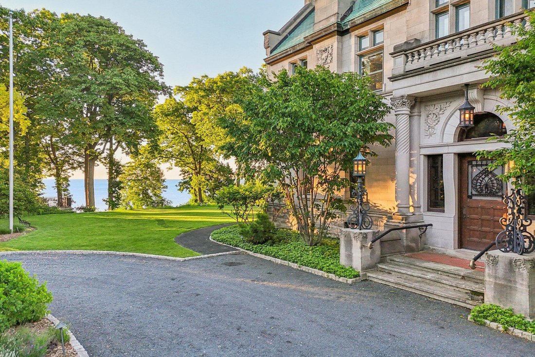 House in Milwaukee, Wisconsin, United States 1 - 15692611