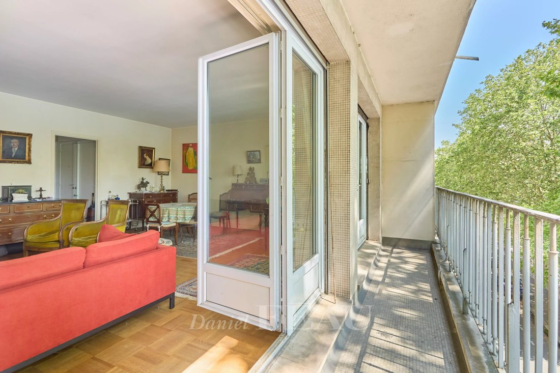 Apartment in Auteuil Sud, Paris 16e Arrondissement, Paris 2 - 18238827