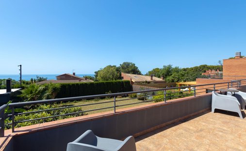 Villa in Sant Andreu de Llavaneres, Catalonia, Spain 1