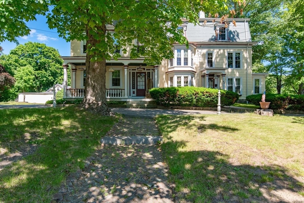 Blackstone, Massachusetts, United States 2 - 18236258