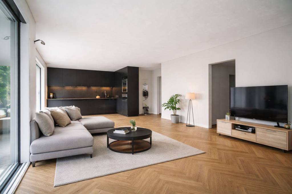 Apartment in Lungo Lago-Centro, Lecco, Lombardy 4 - 18236284