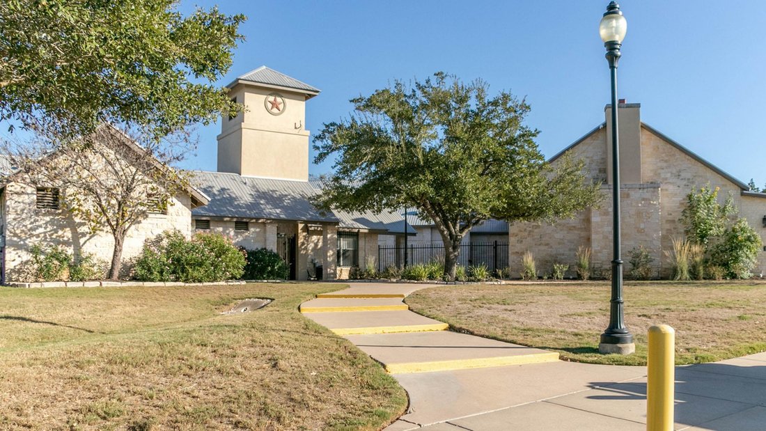 House in Cedar Creek, Texas, United States 5 - 18244045