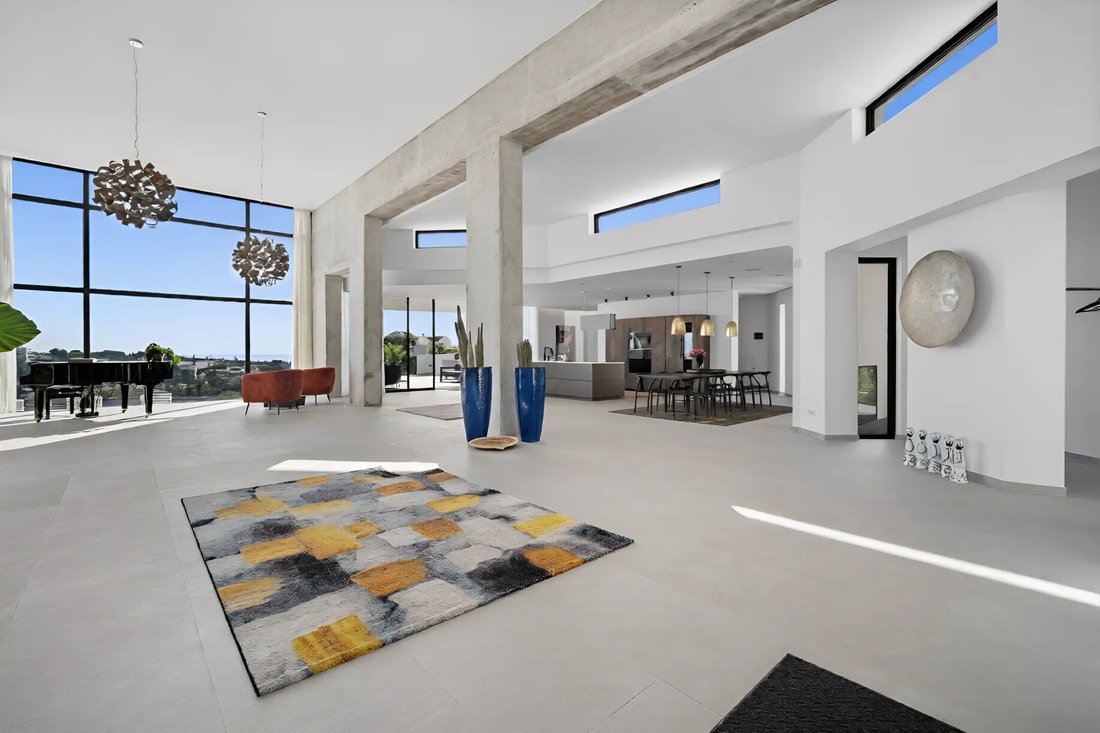 Villa in El Paraíso, Benahavis, Spain 5 - 18237018