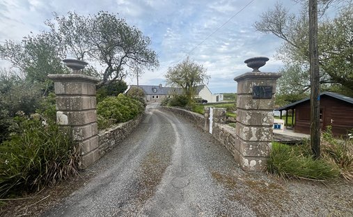 House in Le Grouaneg, Plouguerneau, France 1