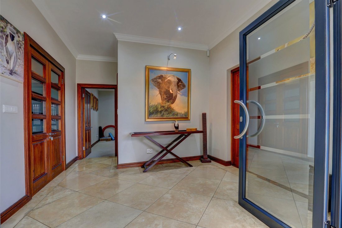 House in Kingswood Golf Estate, Western Cape, South Africa 5 - 18244071
