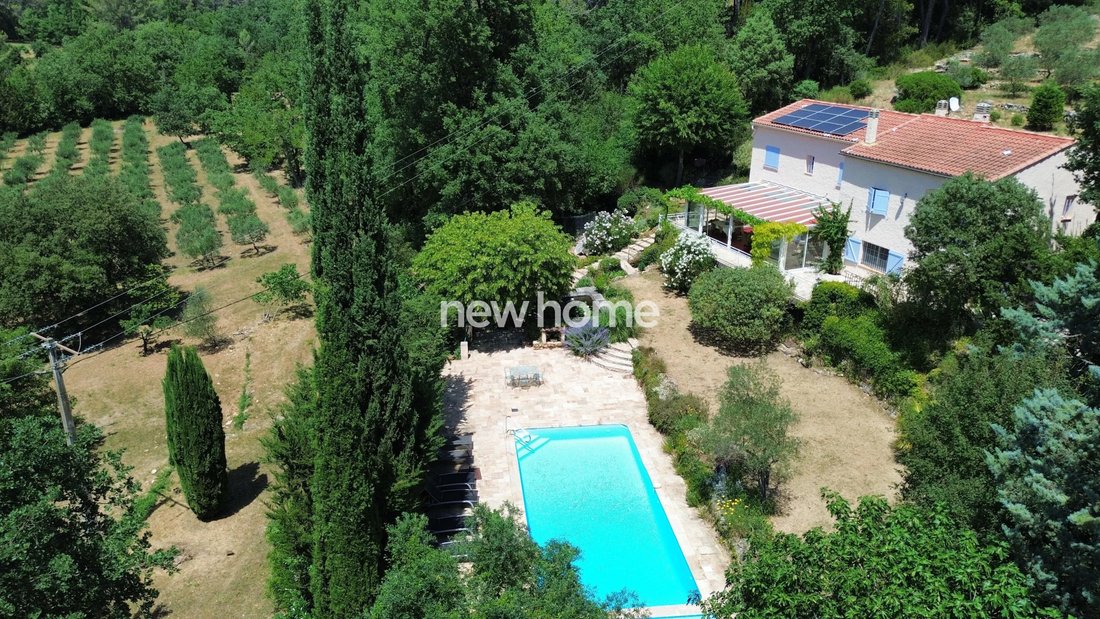 House in Flayosc, Provence-Alpes-Côte d'Azur, France 1 - 17505238