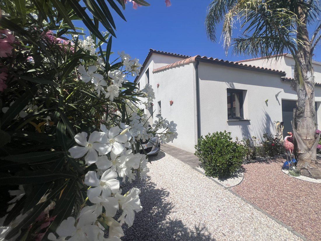 Villa in Saint-Cyprien, Occitania, France 3 - 18236470