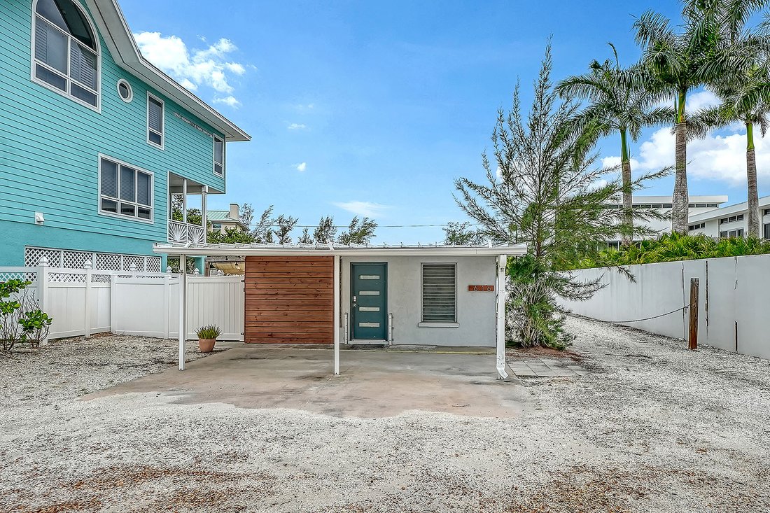 Venice, Florida, United States 4 - 18238646
