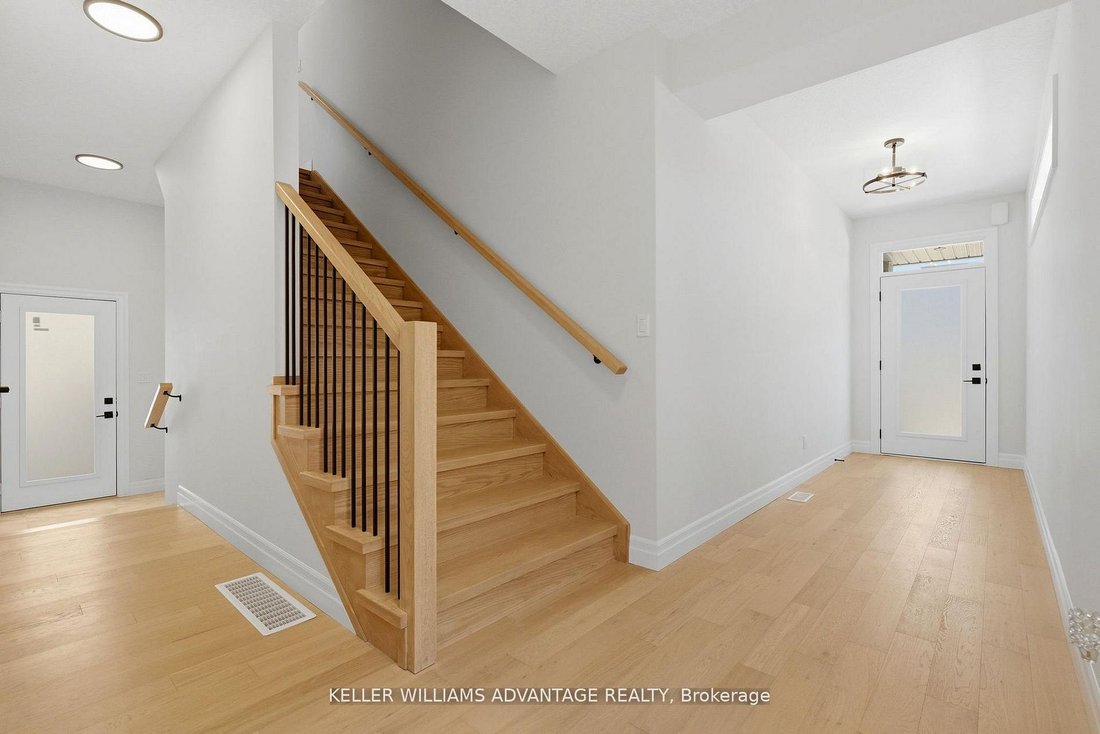 House in Waterloo, Ontario, Canada 3 - 18242427