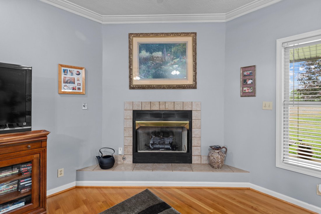 House in Stamping Ground, Kentucky, United States 4 - 18241518