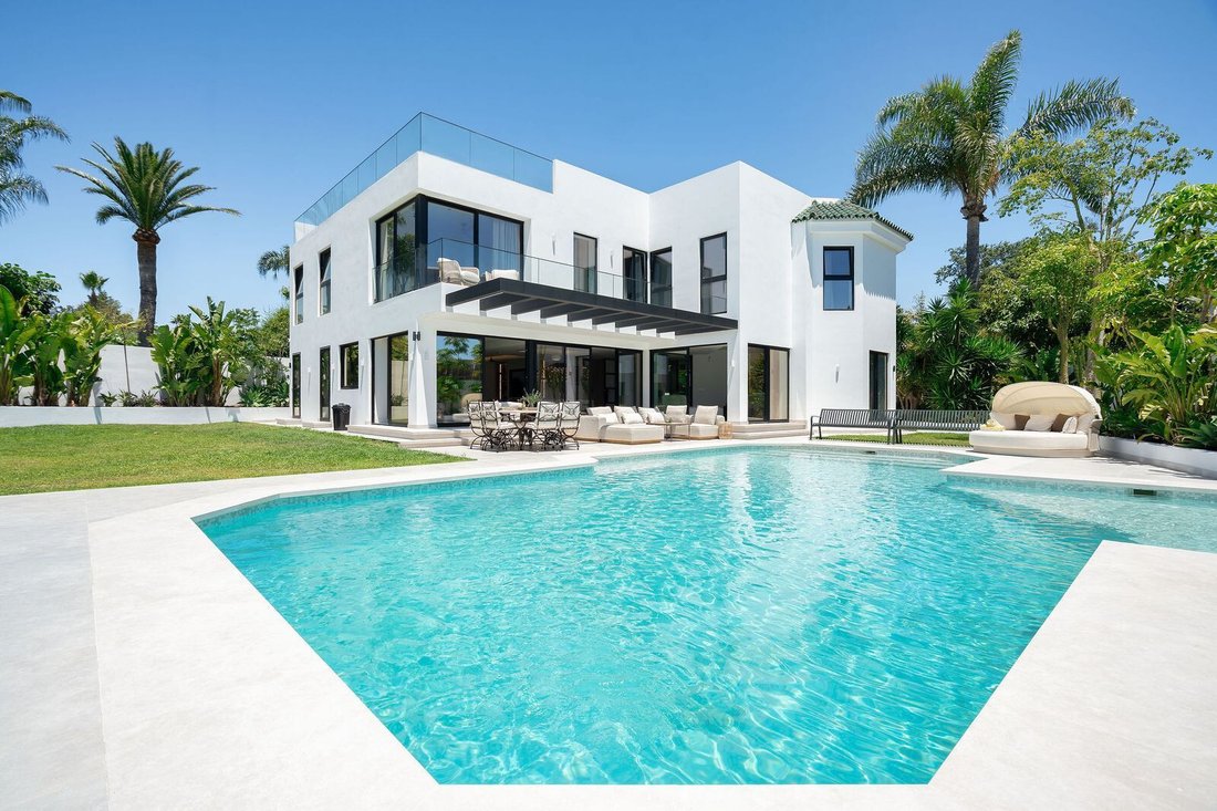Villa in Bel-Air, Estepona, Andalusia 1 - 18239074