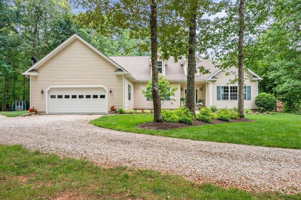 House in Appomattox, Virginia, United States 2 - 18235689