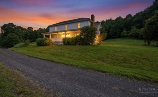 House in Lansing, North Carolina, United States 1