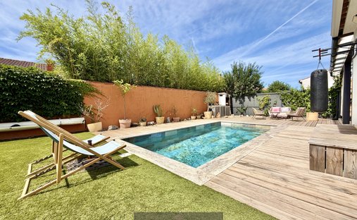 House in Sud, Le Pradet, France 1
