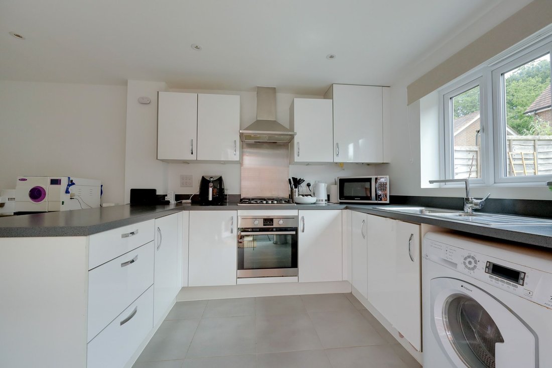 House in Burgess Hill, England 4 - 18238558