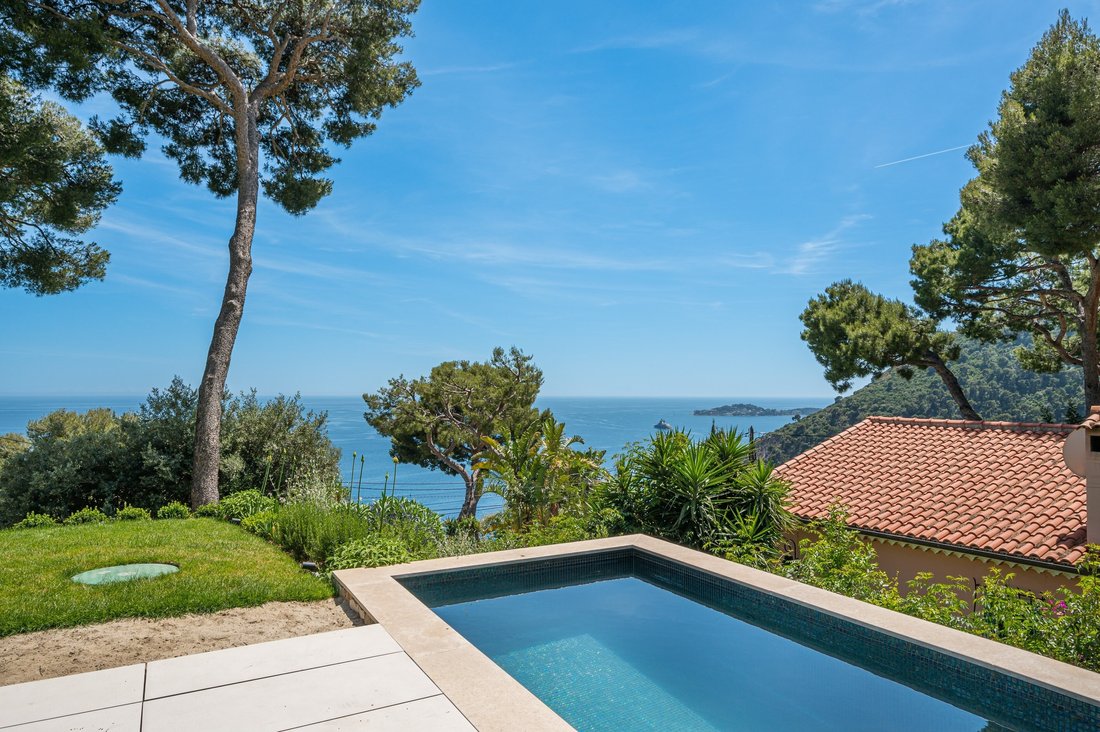 House in Èze, Provence-Alpes-Côte d'Azur, France 1 - 15738310