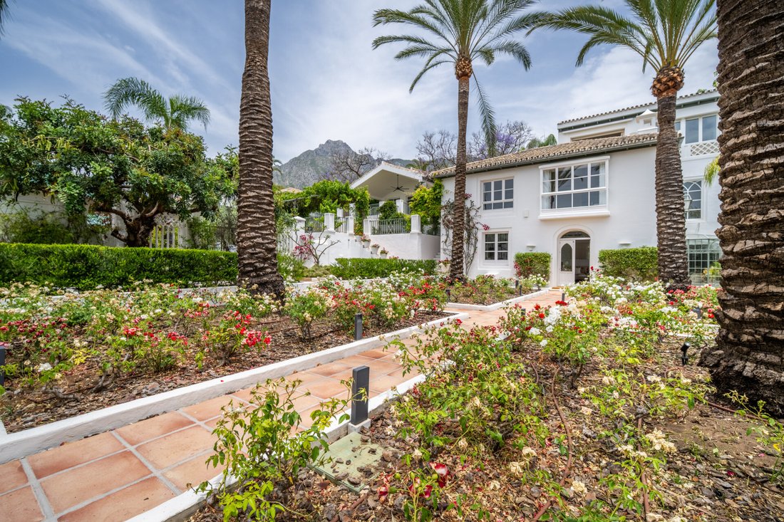 Villa in Sierra Blanca, Marbella, Spain 1 - 18238607