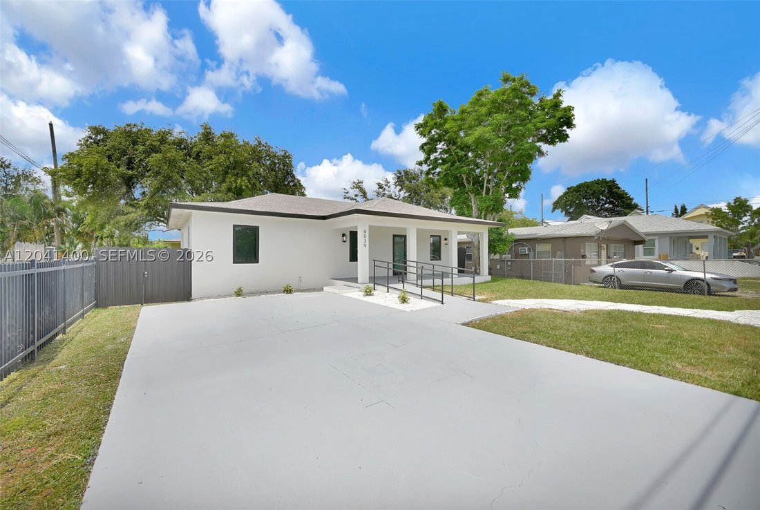 House in Miami, Florida, United States 3 - 18241476