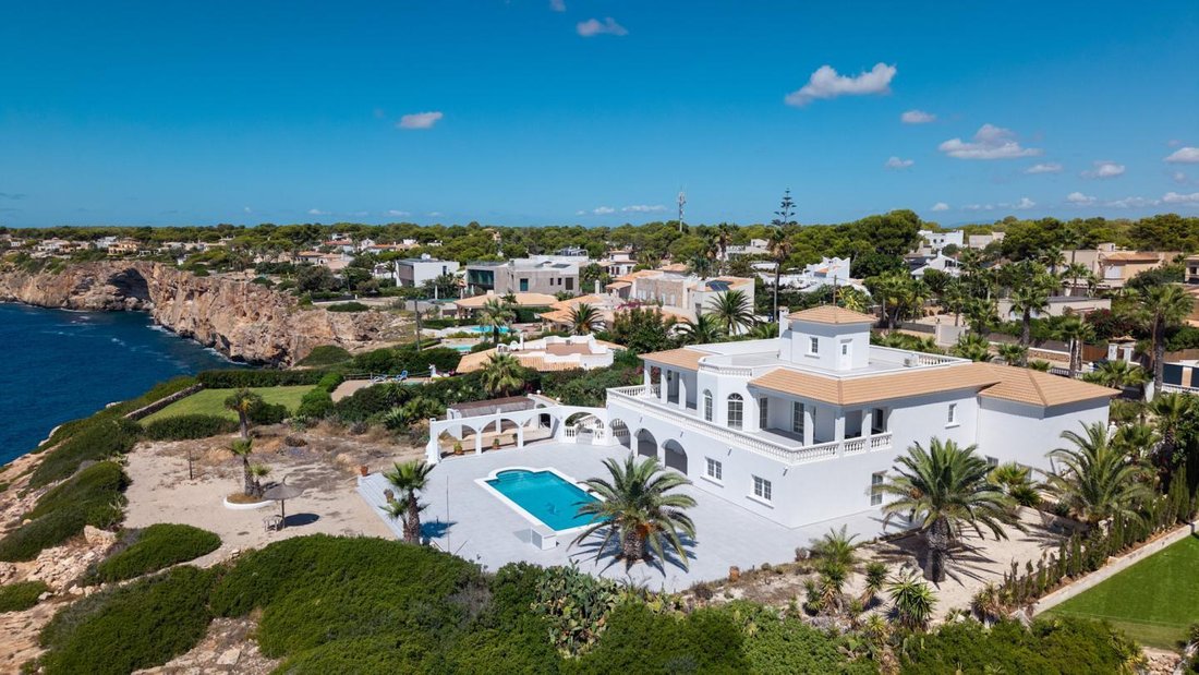 Villa in ses Salines, Balearic Islands, Spain 2 - 18243218