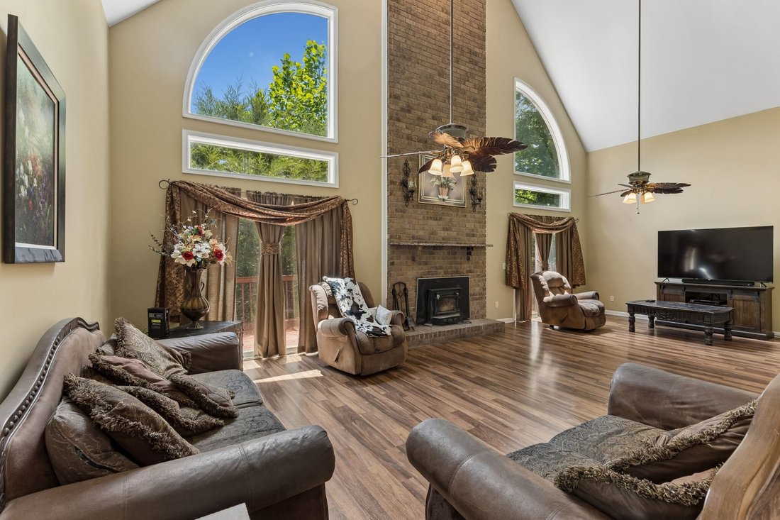 House in Bon Aqua, Tennessee, United States 1 - 18243584