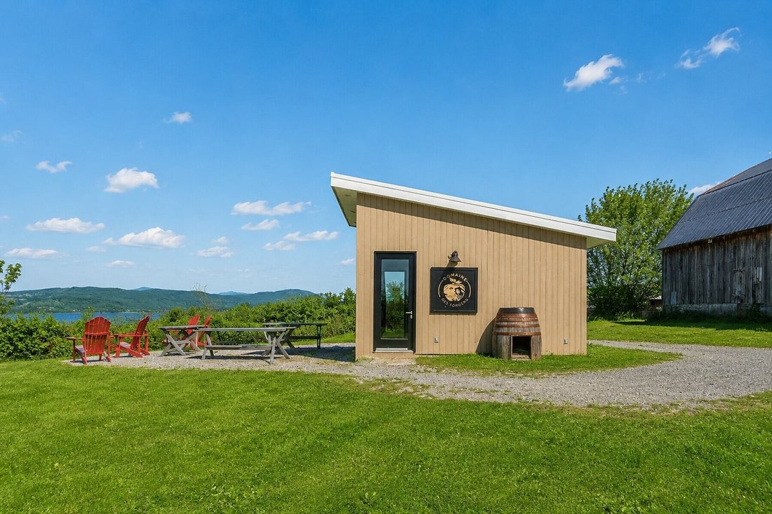 House in Sainte-Famille, Quebec, Quebec, Canada 5 - 18238665