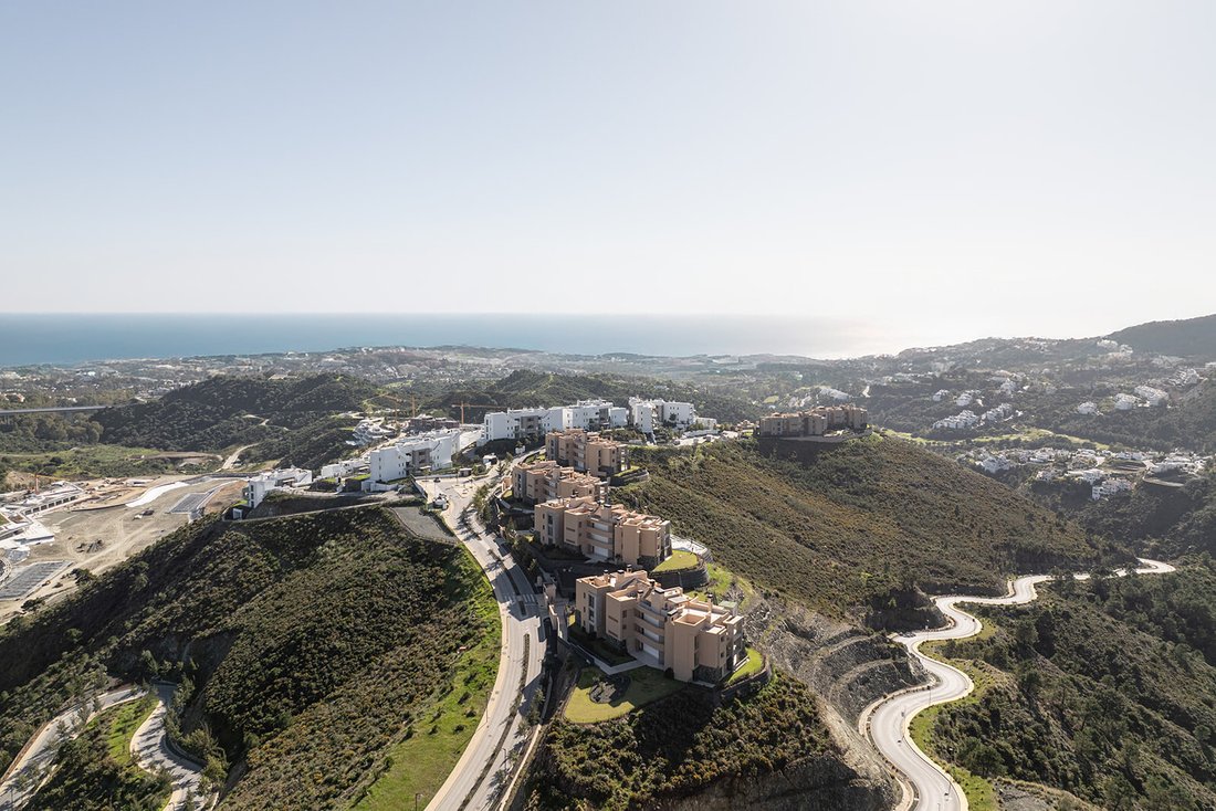 Apartment in El Madroñal, Benahavis, Spain 2 - 18238137
