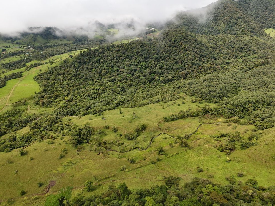 Land in Valverde Vega Sarchí, Alajuela Province, Costa Rica 1 - 18240992