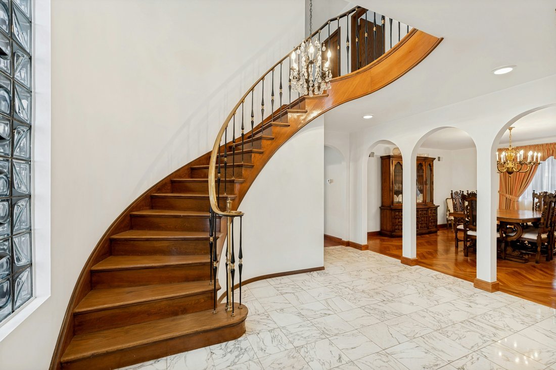 House in Bayonne, New Jersey, United States 5 - 18239620