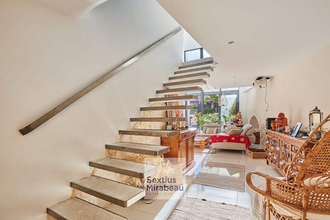 House in Zone Urbaine, Lambesc, France 4 - 18236983
