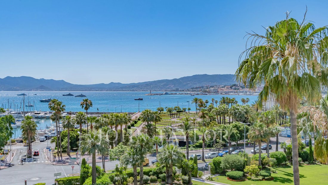 Apartment in Cannes, Provence-Alpes-Côte d'Azur, France 2 - 18239473