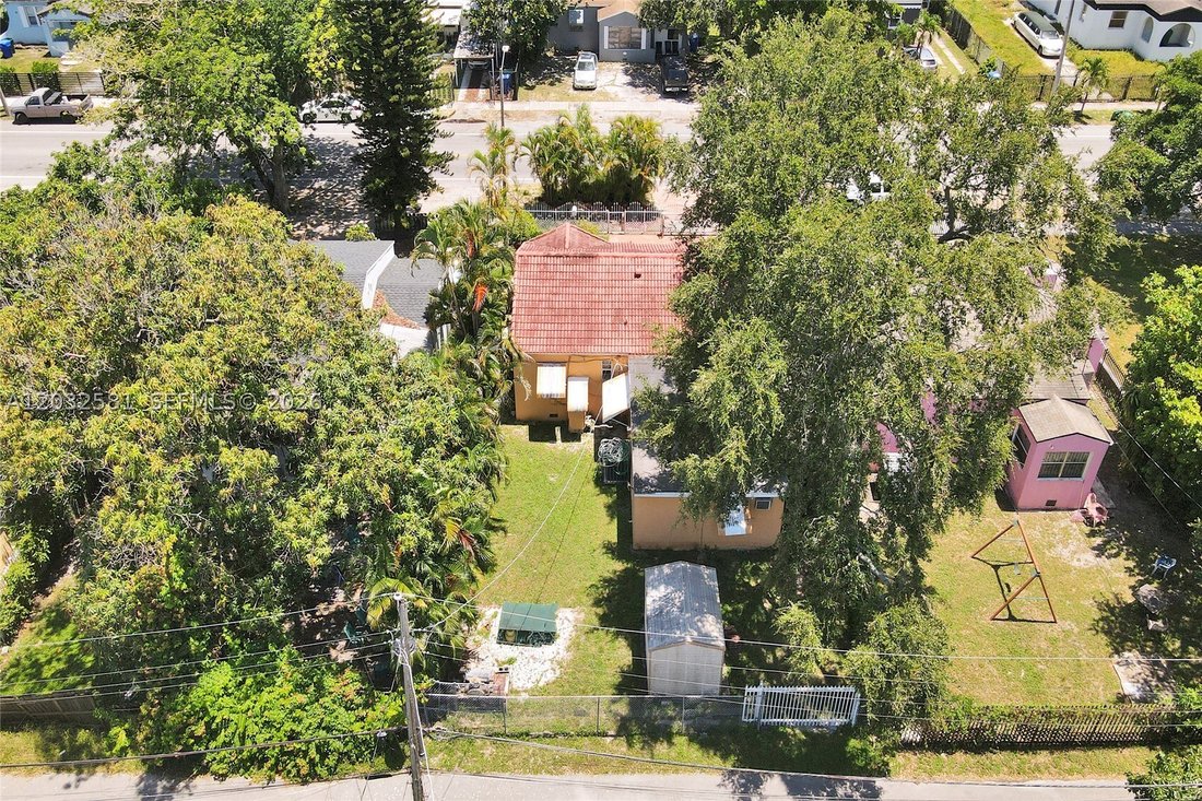 House in Miami, Florida, United States 2 - 18241454