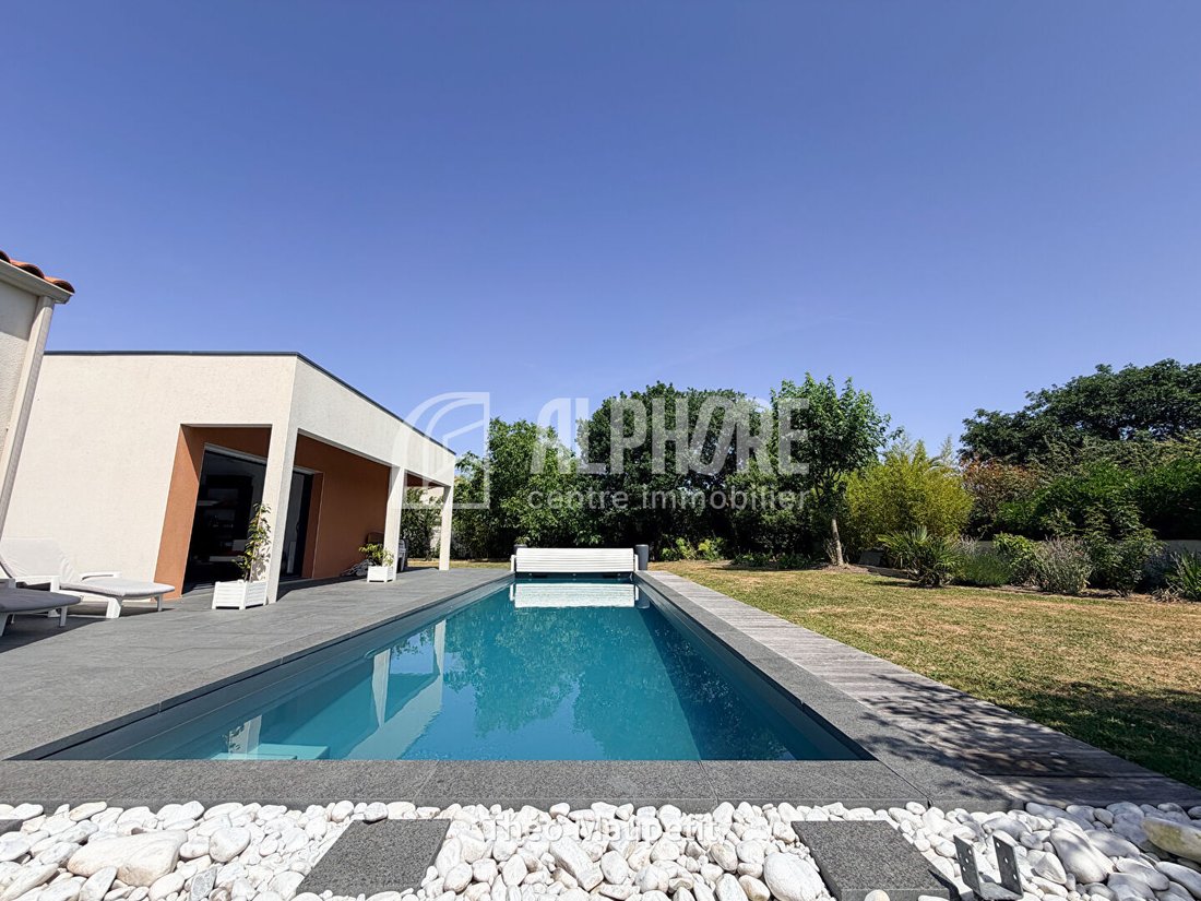 Villa in Olonne-sur-Mer, Les Sables-d'Olonne, France 1 - 18239818