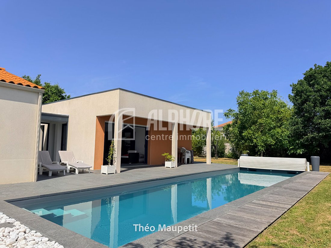 Villa à Olonne-sur-Mer, Les Sables-d'Olonne, France 1 - 18239818