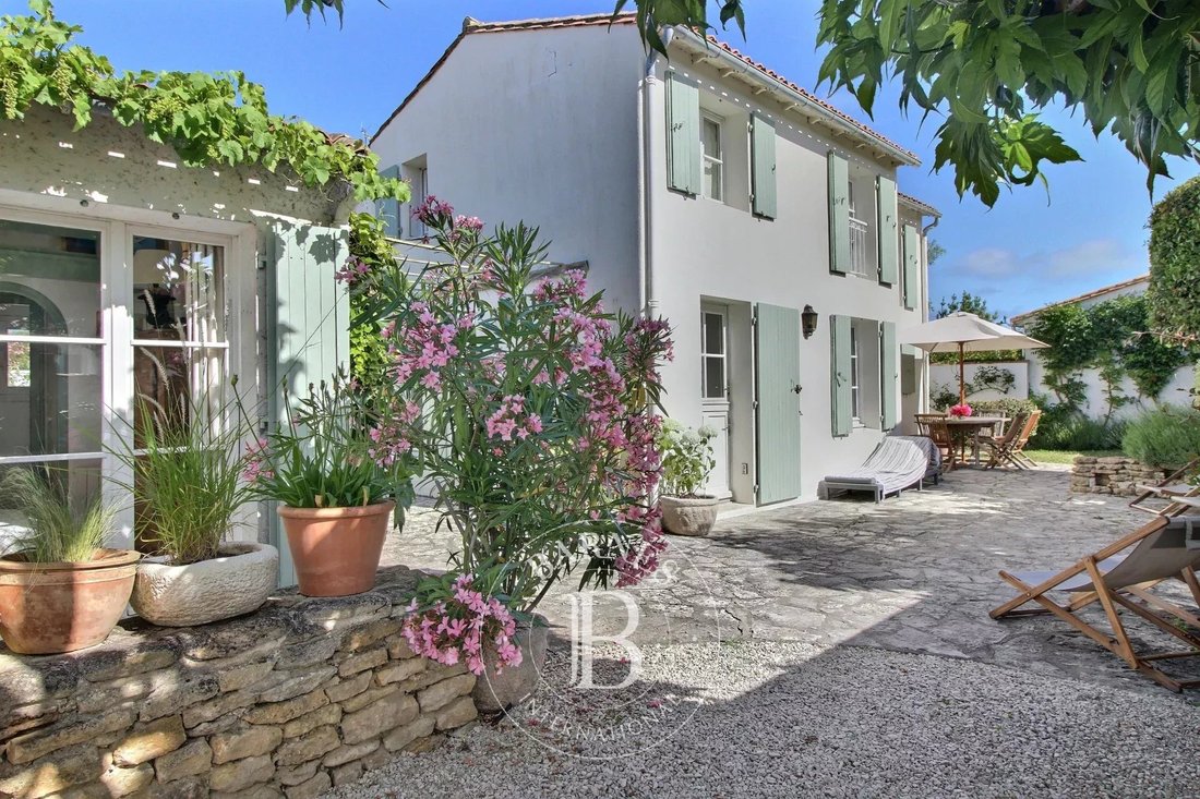 House in Les Portes-en-Ré, Nouvelle-Aquitaine, France 1 - 18239280