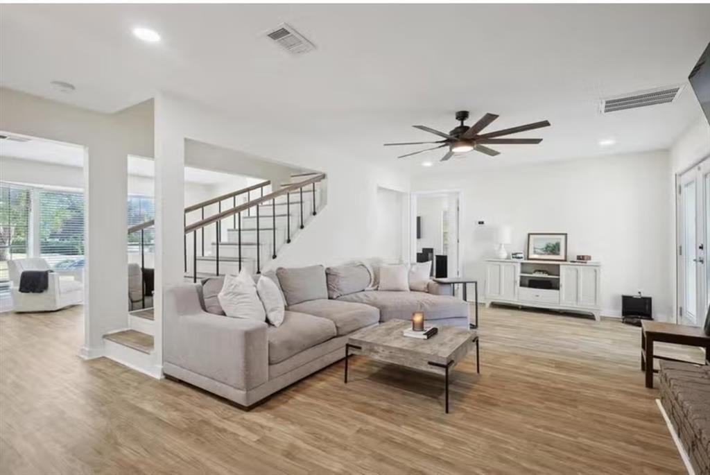 House in Farmers Branch, Texas, United States 1 - 18243768