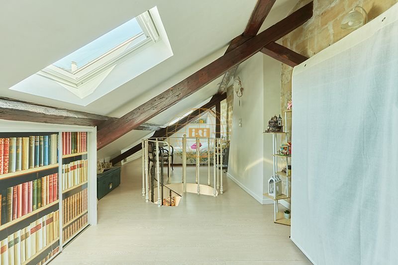 Apartment in Forêt, Saint-Germain-en-Laye, France 5 - 18236873