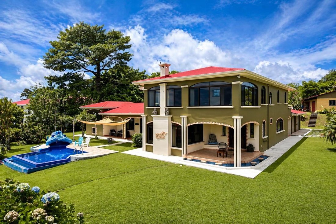 House in Nuevo Arenal, Guanacaste Province, Costa Rica 1 - 18241078
