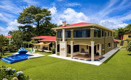 House in Nuevo Arenal, Guanacaste Province, Costa Rica 1