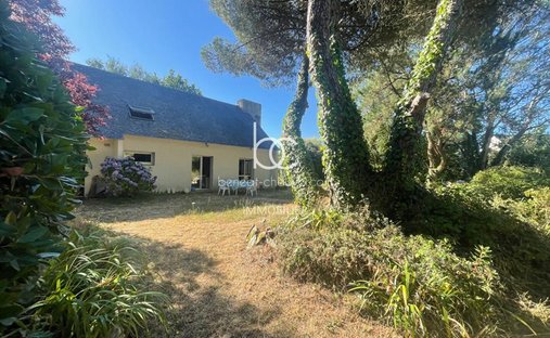 House in Saint-Gildas-de-Rhuys, Brittany, France 1